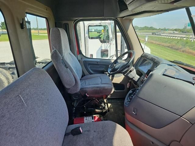 2013 Freightliner Cascadia 125