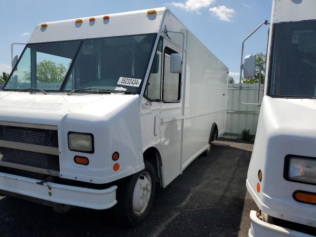 2000 Freightliner Chassis M Line WALK-IN Van