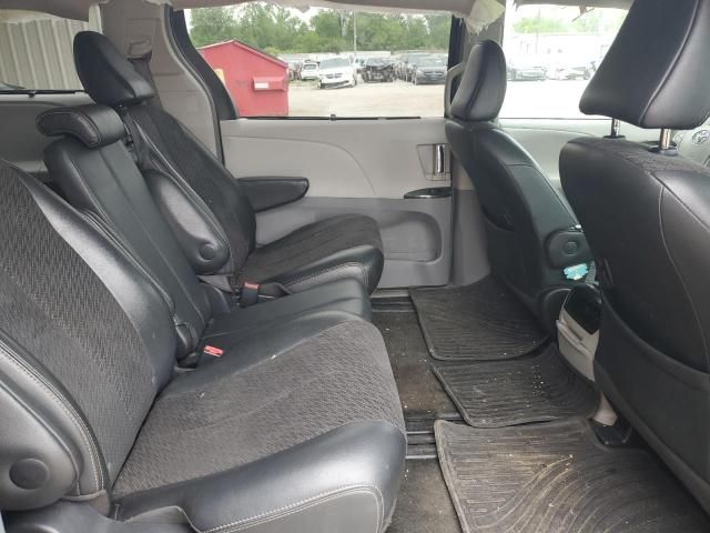 2013 Toyota Sienna Sport