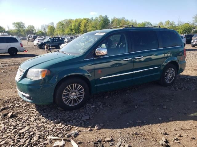 2014 Chrysler Town & Country Touring L