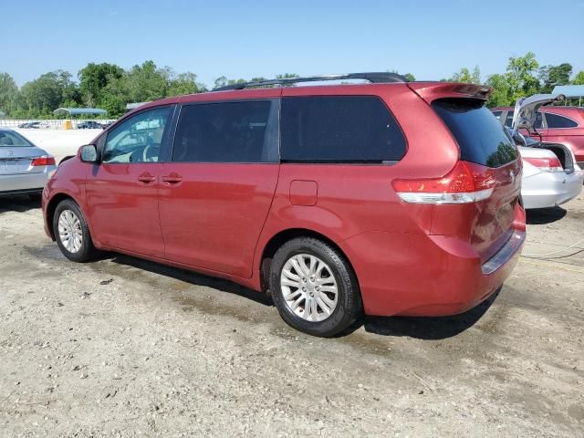 2011 Toyota Sienna XLE