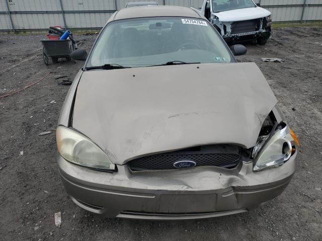 2005 Ford Taurus SE