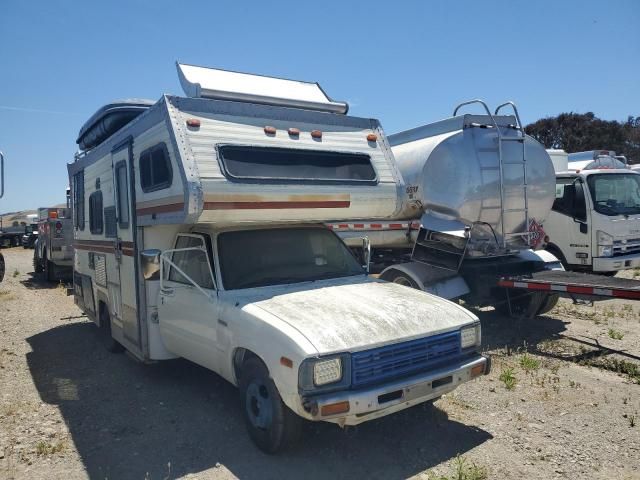 1983 Toyota Pickup / Cab Chassis 1/2 TON DLX