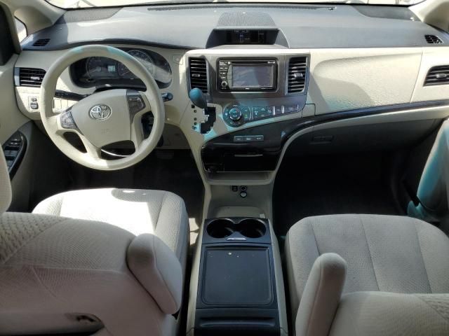 2013 Toyota Sienna LE