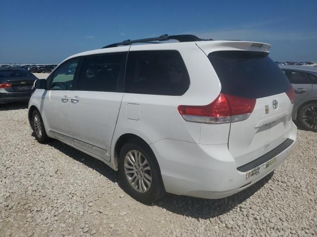 2014 Toyota Sienna XLE