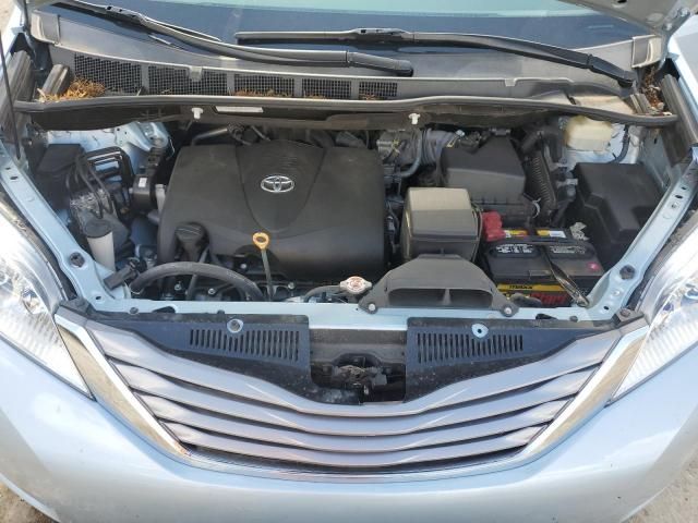 2017 Toyota Sienna XLE