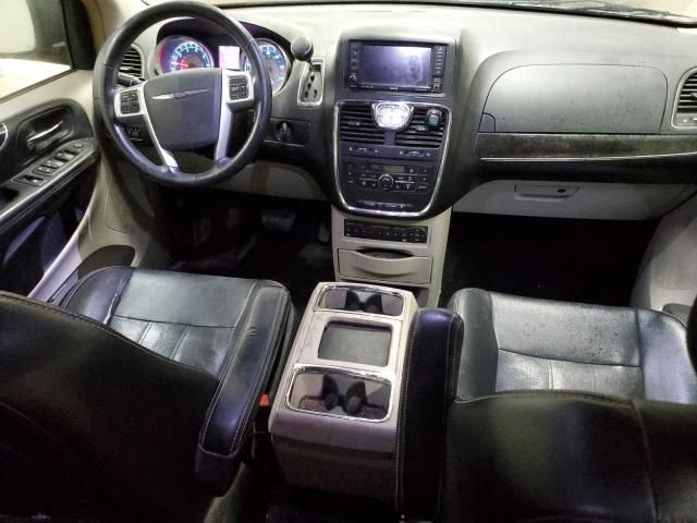 2011 Chrysler Town & Country Touring L