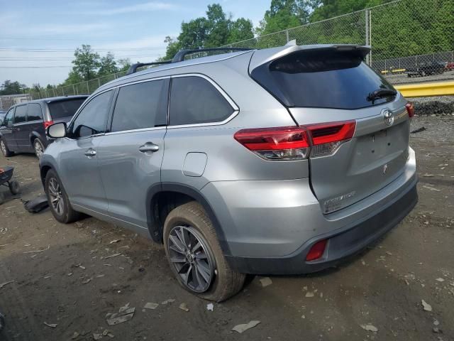 2017 Toyota Highlander SE