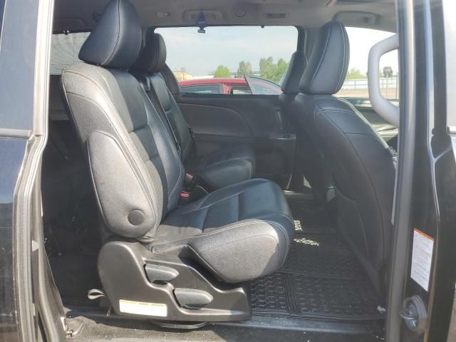 2017 Toyota Sienna SE