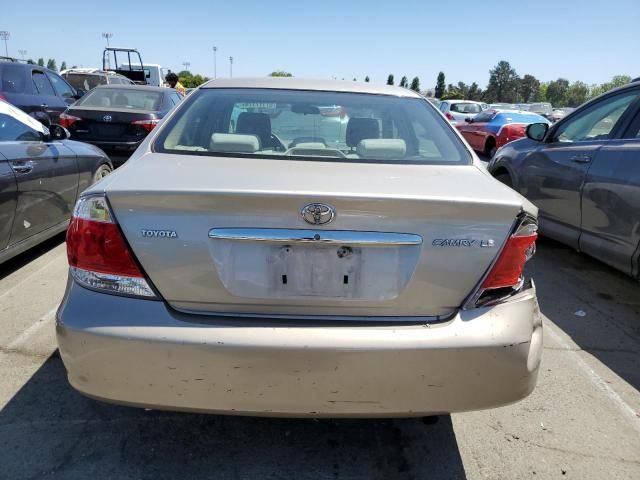 2005 Toyota Camry LE