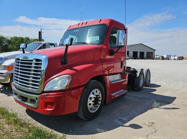 2013 Freightliner Cascadia 125