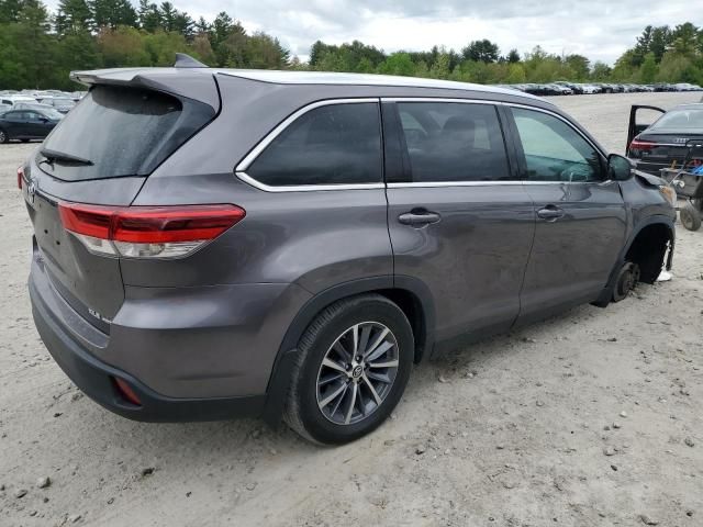 2019 Toyota Highlander SE