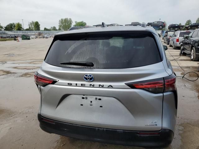 2022 Toyota Sienna LE