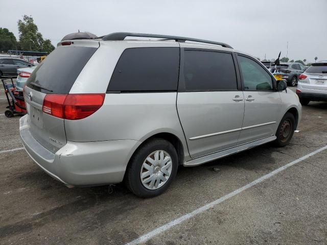 2004 Toyota Sienna CE