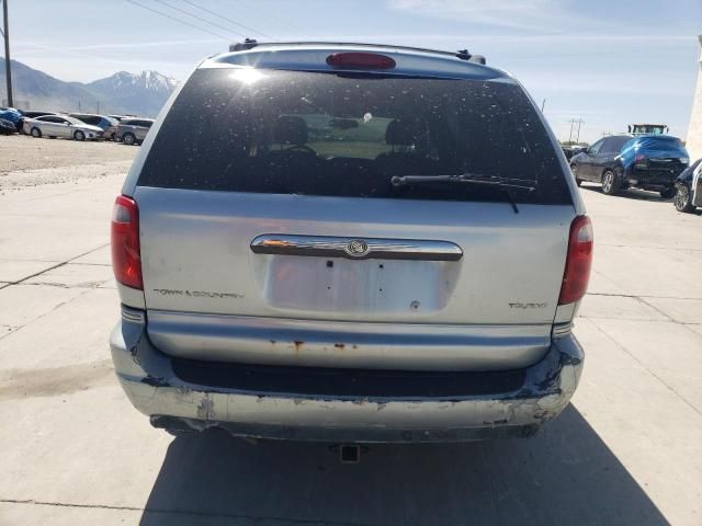 2005 Chrysler Town & Country Touring