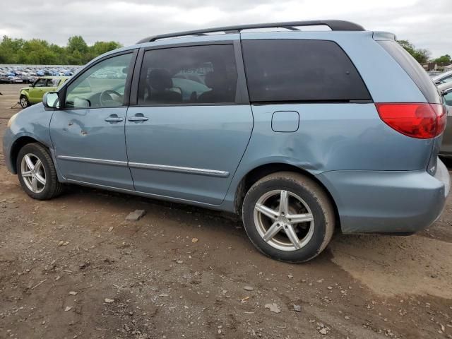 2006 Toyota Sienna XLE