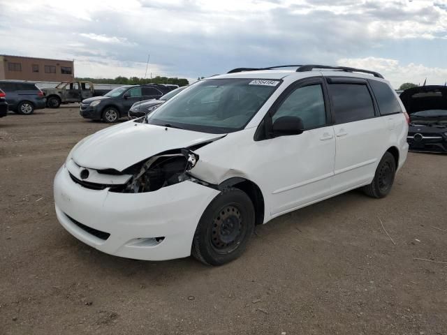 2009 Toyota Sienna CE