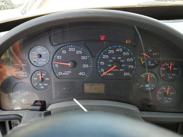 2005 International 4000 4400