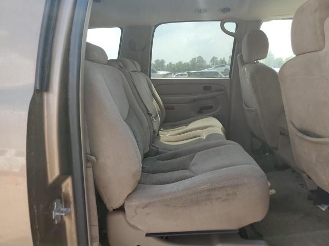 2004 Chevrolet Suburban C1500