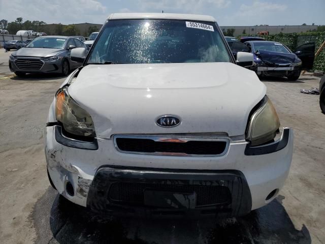 2010 KIA Soul +