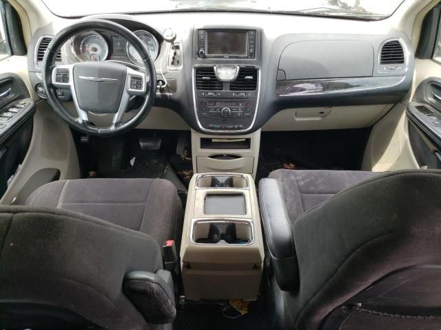 2011 Chrysler Town & Country Touring