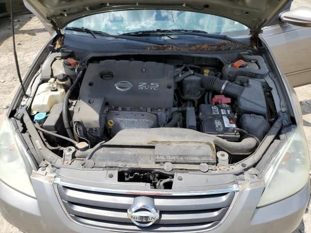 2004 Nissan Altima Base