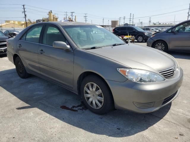 2005 Toyota Camry LE