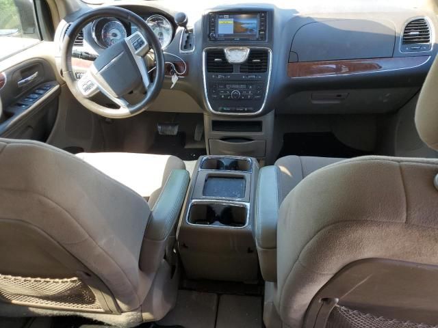 2011 Chrysler Town & Country Touring