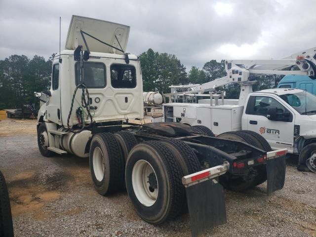 2020 Freightliner Cascadia 126