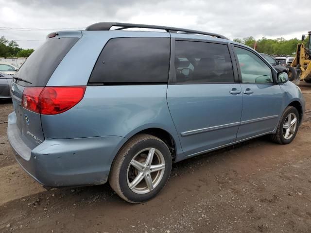 2006 Toyota Sienna XLE