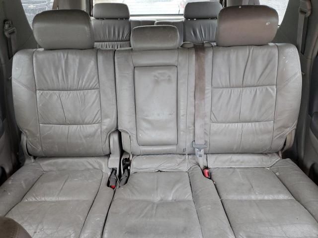 2004 Toyota Sequoia SR5