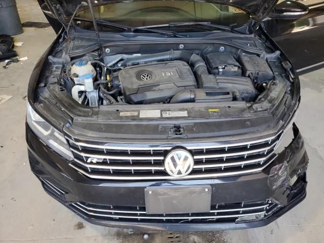 2017 Volkswagen Passat R-Line