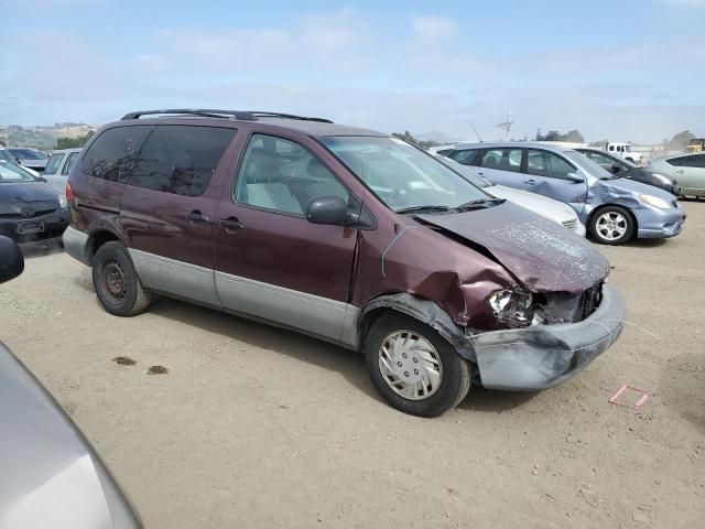 1999 Toyota Sienna CE