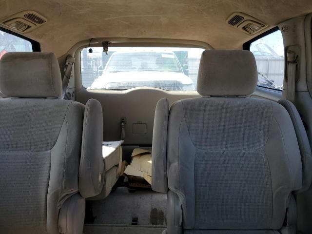 2005 Toyota Sienna CE