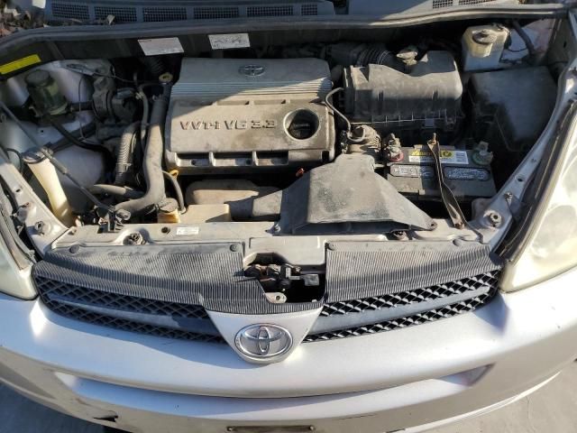 2005 Toyota Sienna CE