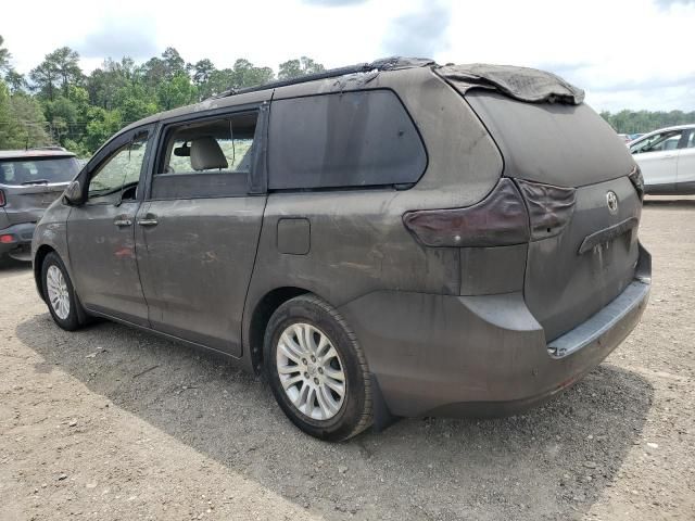 2014 Toyota Sienna XLE