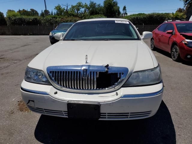 2006 Lincoln Town Car Signature Limited