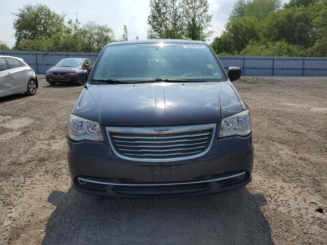 2013 Chrysler Town & Country Touring L