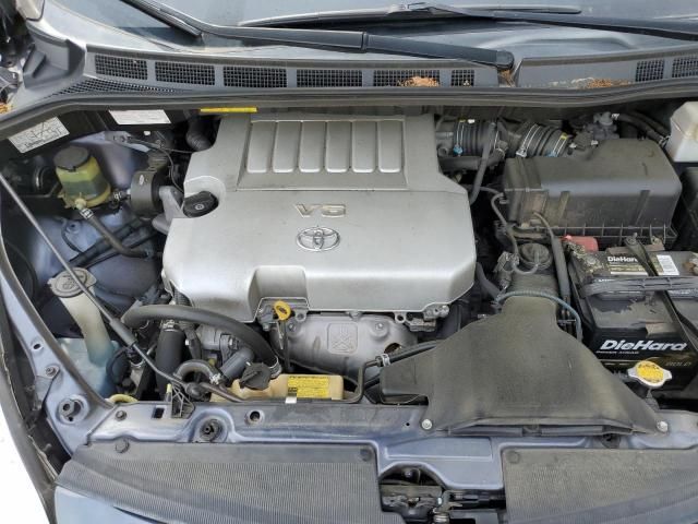 2010 Toyota Sienna XLE