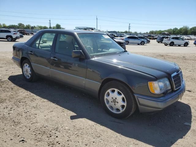 1994 Mercedes-Benz E 320