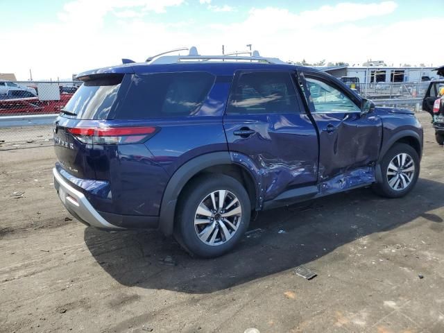 2022 Nissan Pathfinder SL