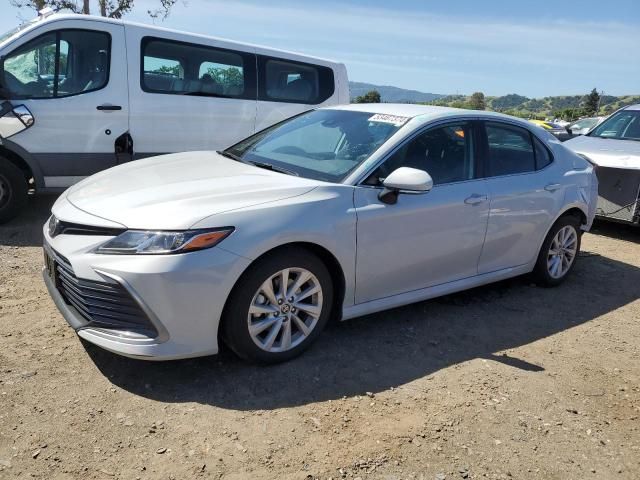 2022 Toyota Camry LE