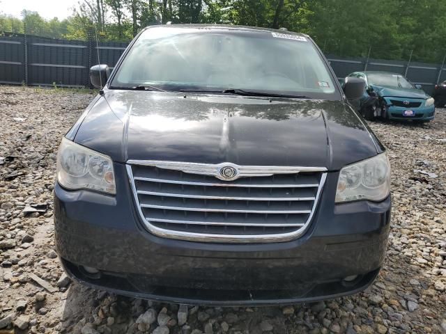 2009 Chrysler Town & Country Touring