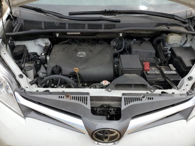 2020 Toyota Sienna XLE