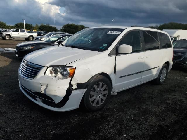 2016 Chrysler Town & Country Touring