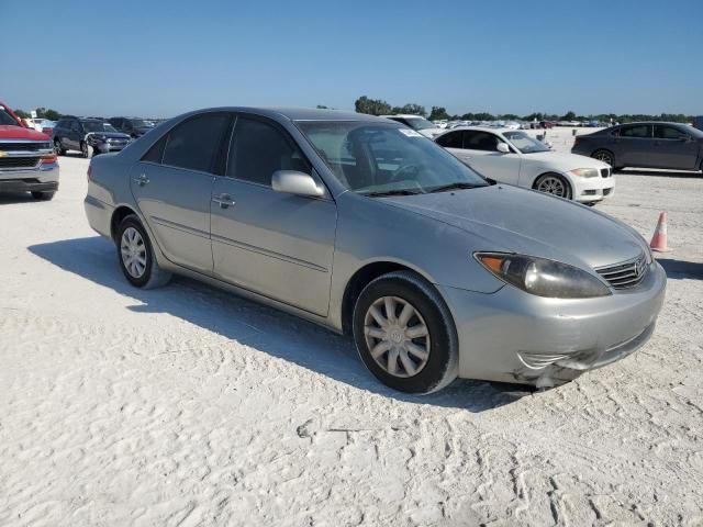 2005 Toyota Camry LE