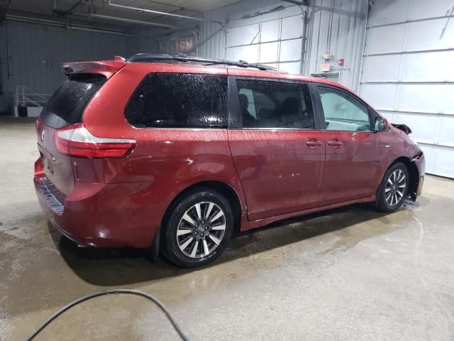 2019 Toyota Sienna LE