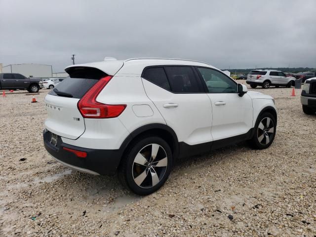 2020 Volvo XC40 T5 Momentum