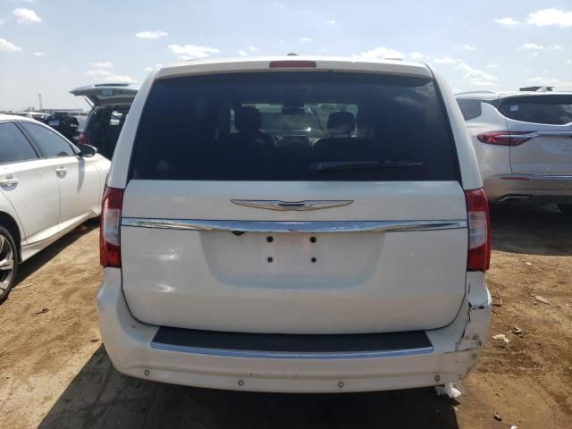 2012 Chrysler Town & Country Touring L