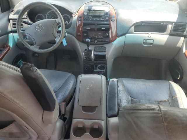 2004 Toyota Sienna XLE